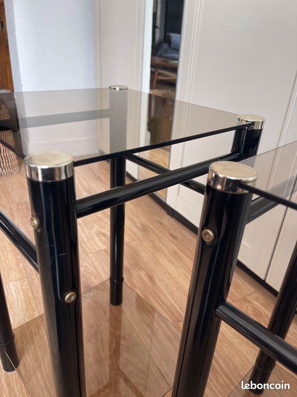 Tables d'appoint ou chevets en tube acier/verre fumé (image 9)