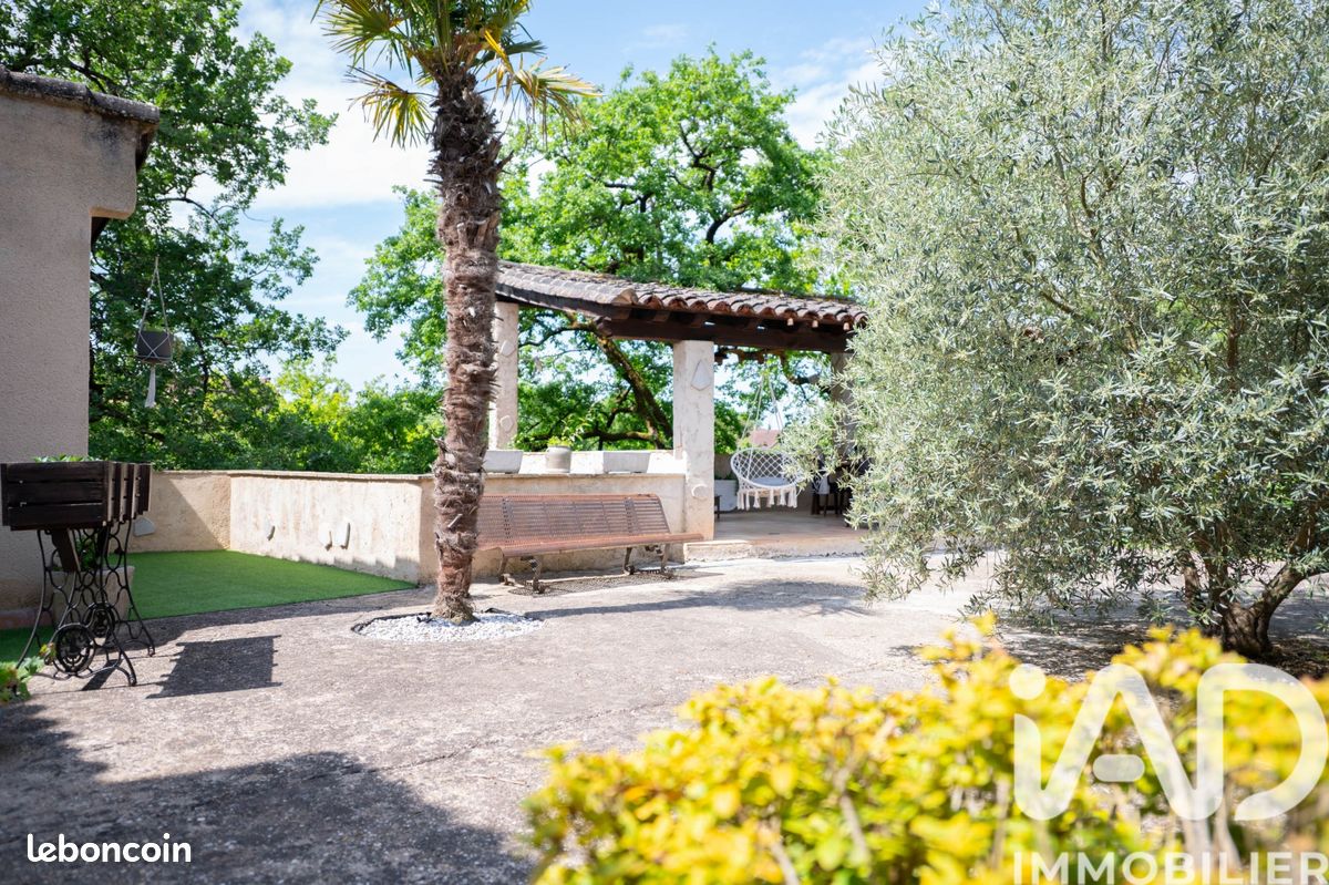 Propriété 8 pièces 387 m² (image 8)