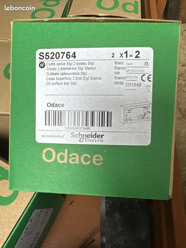 Cadre saillie styl 2 poste S520764 (image 1)