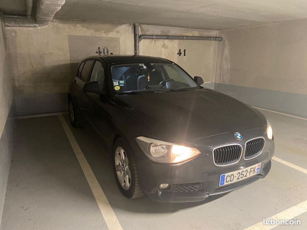 Place de parking spacieuse, couverte et sécurisée, Tram T10 Vallée aux Loups (image 2)