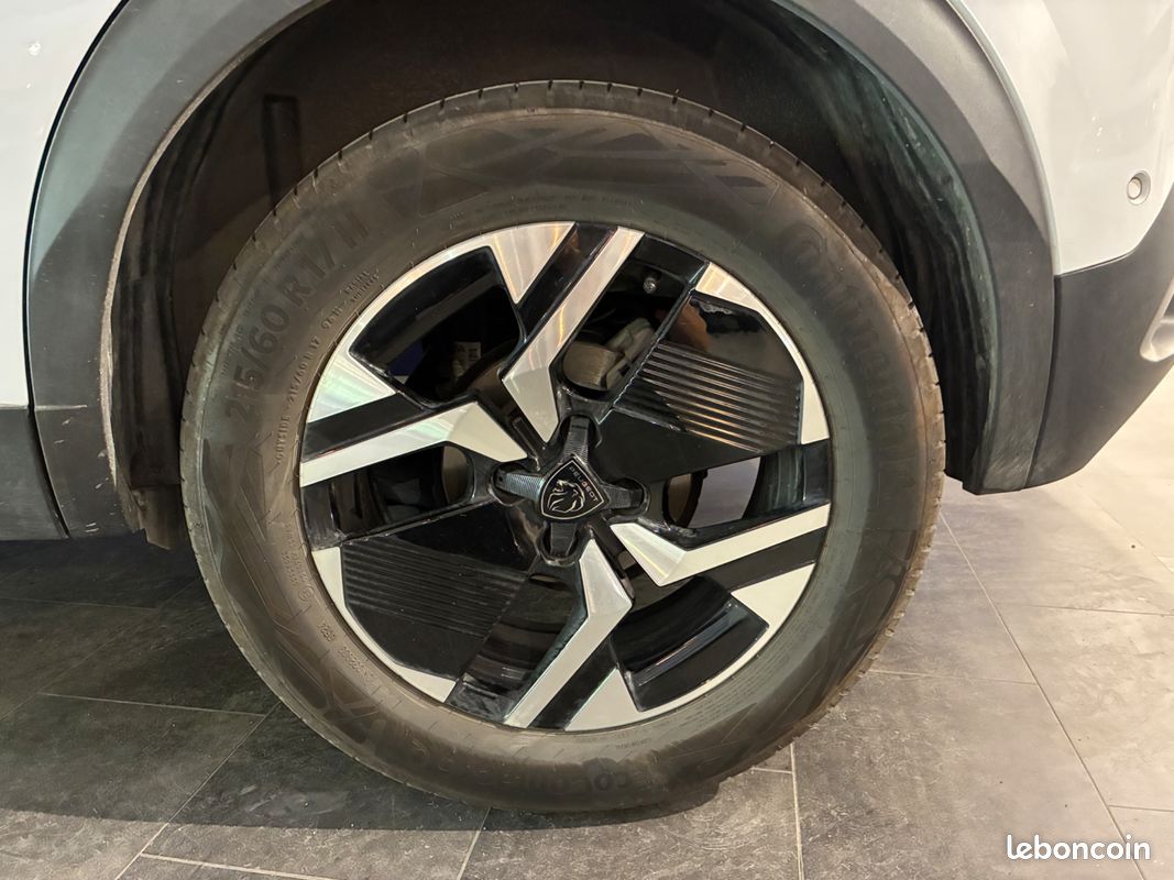 PEUGEOT 2008 1.2 Hybrid 136ch GT - 2024 - 13 500 km - CarPlay - Première main (image 32)