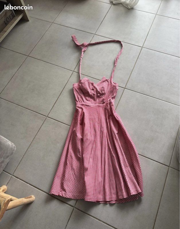 Robe pin-up Lindy bop 36 Vêtements