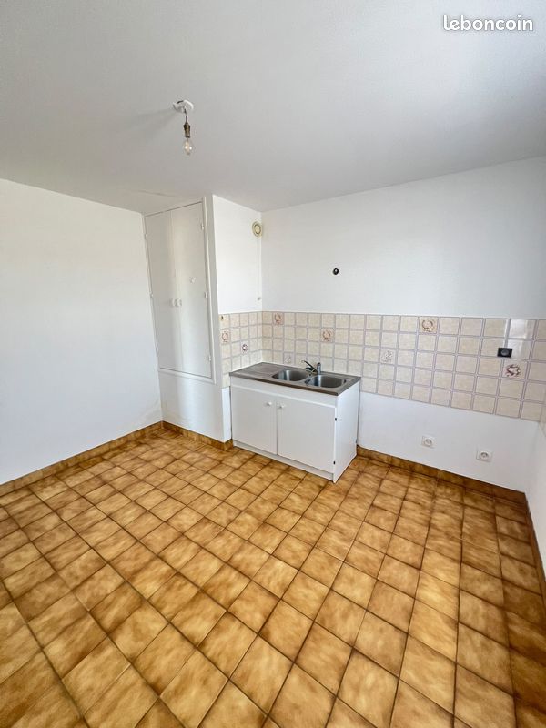 Appartement 3 pièces 85 m² · à Davézieux · 85 m² · 590 €
