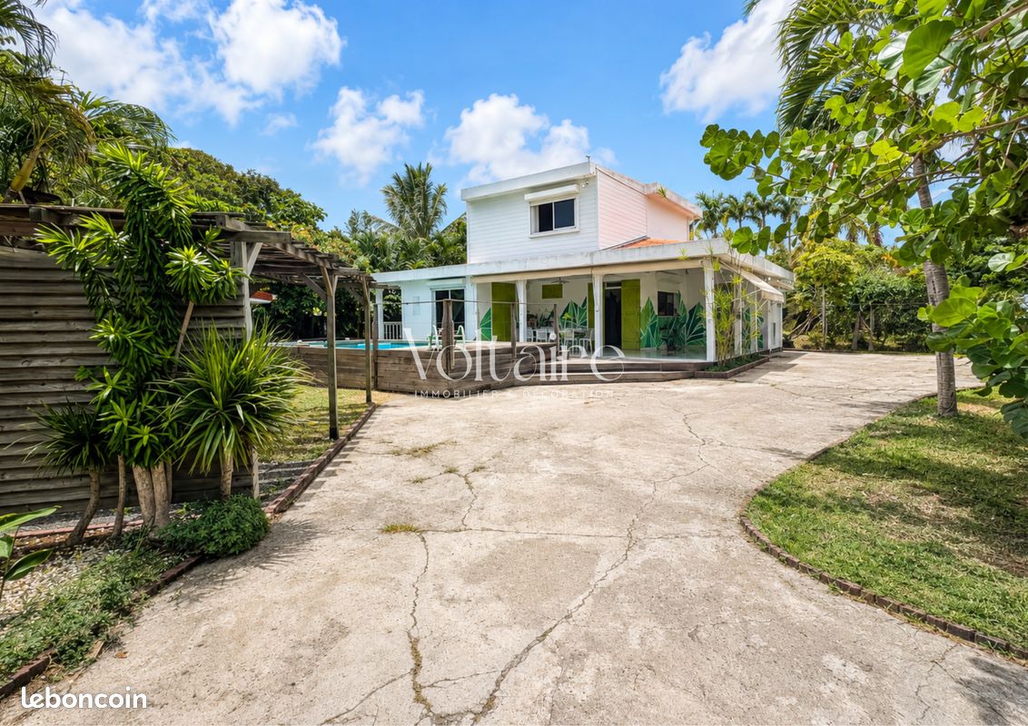 Maison 6 pièces 150 m² · à Sainte-Anne · 150 m² · 449 000 €