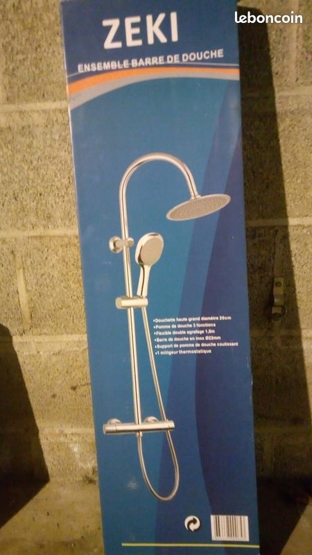 Colonne de douche avec mitigeur thermostatique (image 1)