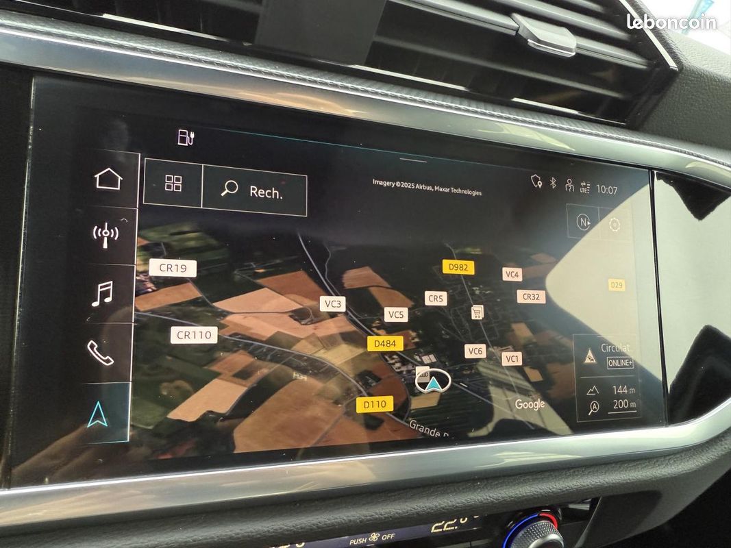 AUDI Q3 45 TFSIe 245 ch S tronic 6 S line (image 17)