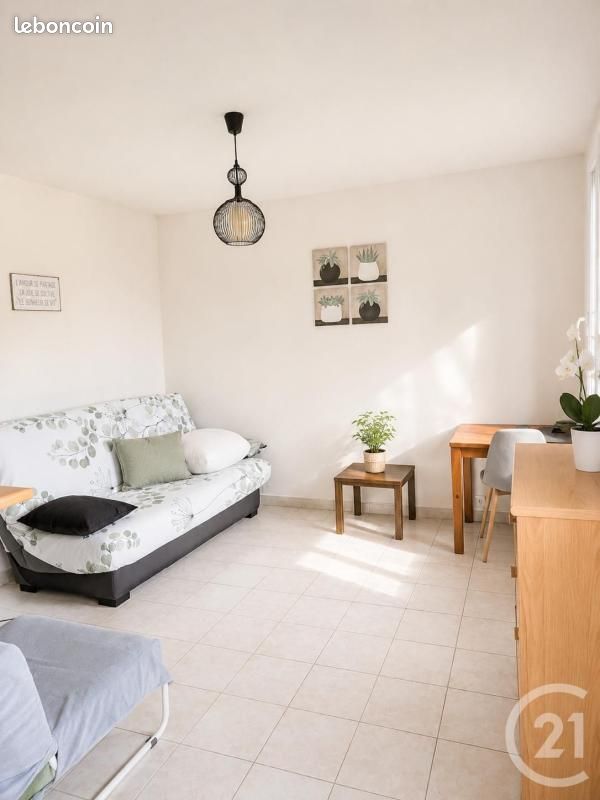 Appartement 1 pièce 25 m² · à Nîmes · 25 m² · 515 €