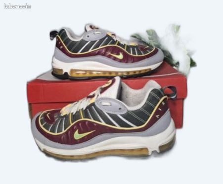 Nike Air Max 98 Team rouge et verte Strike Chaussures
