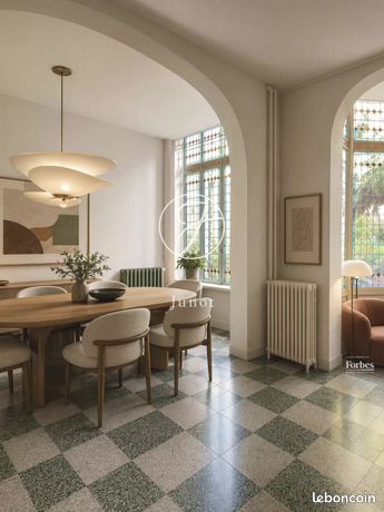Maison 12 pièces 347 m² — 12