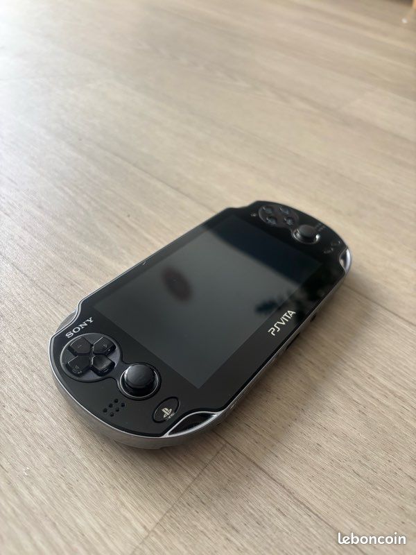 PS Vita OLED PCH-1004 (image 2)