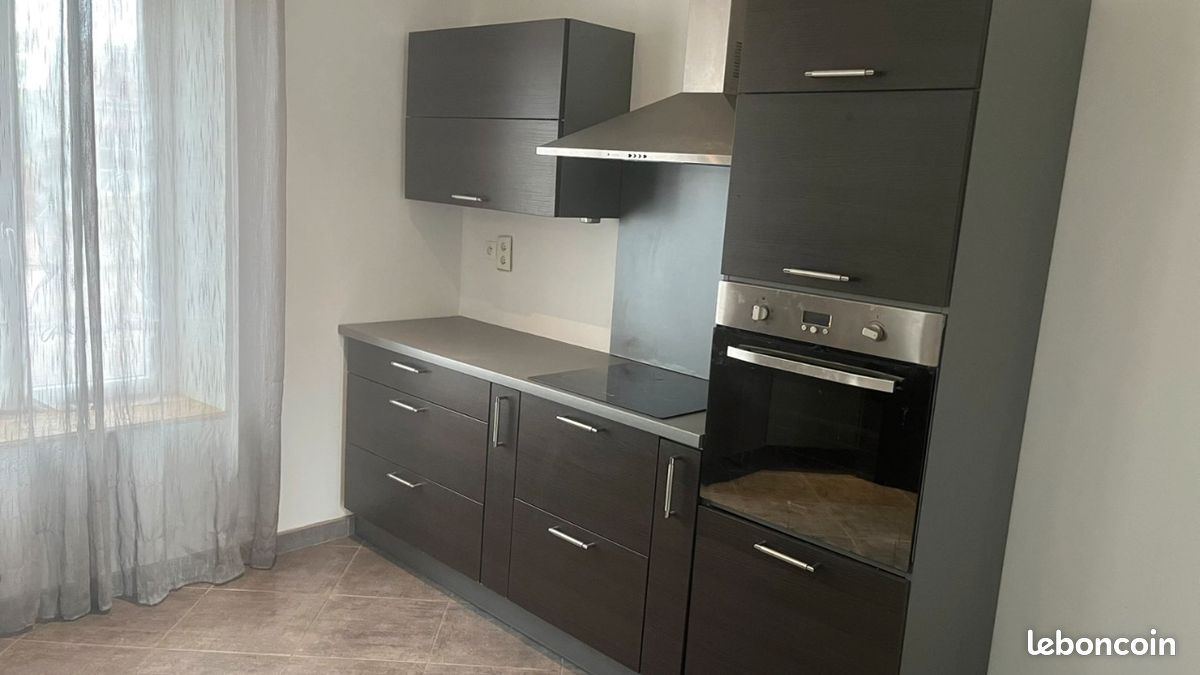 Maison 9 pièces 180 m² · à Wassy · 180 m² · 150 000 €