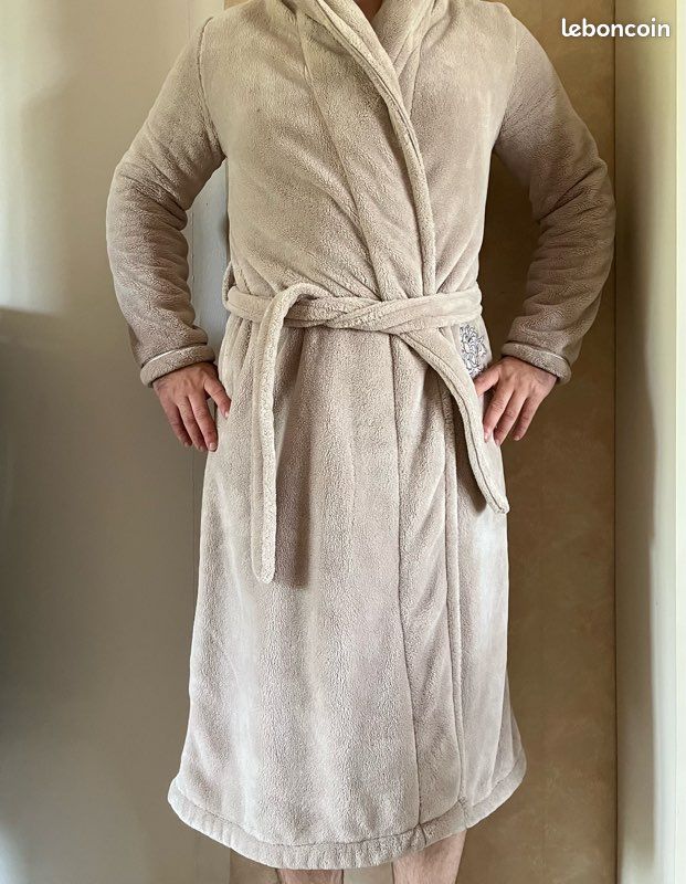 Robe de chambre Carré blanc (image 1)