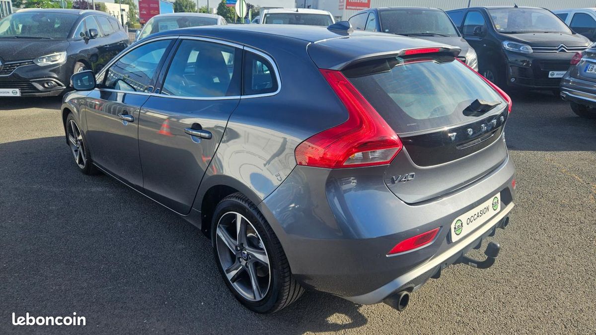 Volvo V40 D2 115 R-Design Powershift A (image 7)