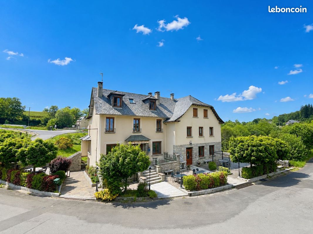 Maison 21 pièces 650 m² · à Jabrun · 650 m² · 379 000 €