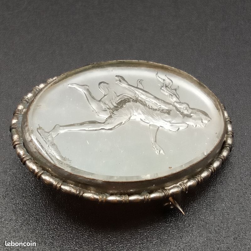 Broche/pendentif Ancien - Profil En Nacre Et Métal Gravé - Bijou Vintage D'occasion