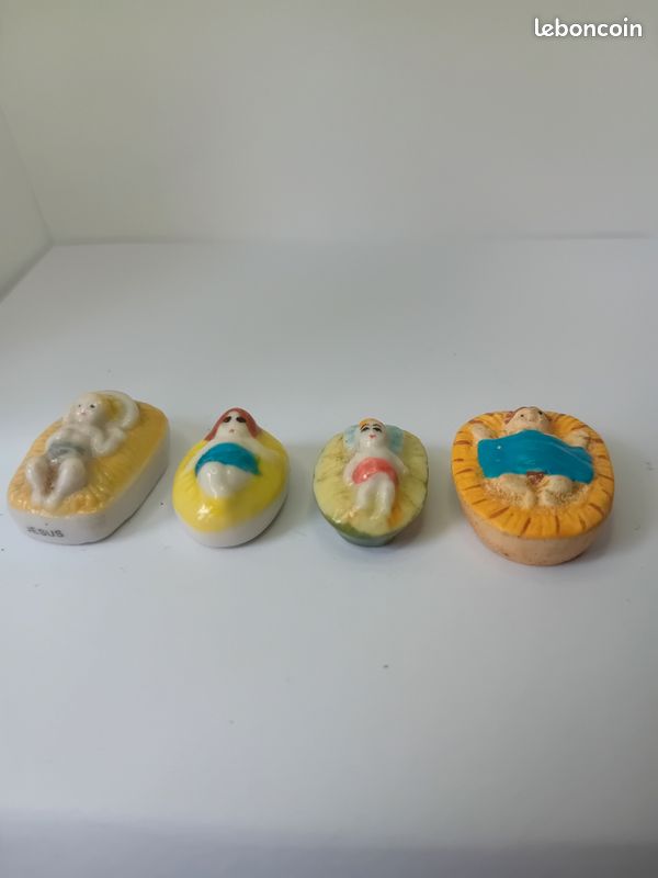 Lot de 3 fèves "enfant Jésus" (image 1)
