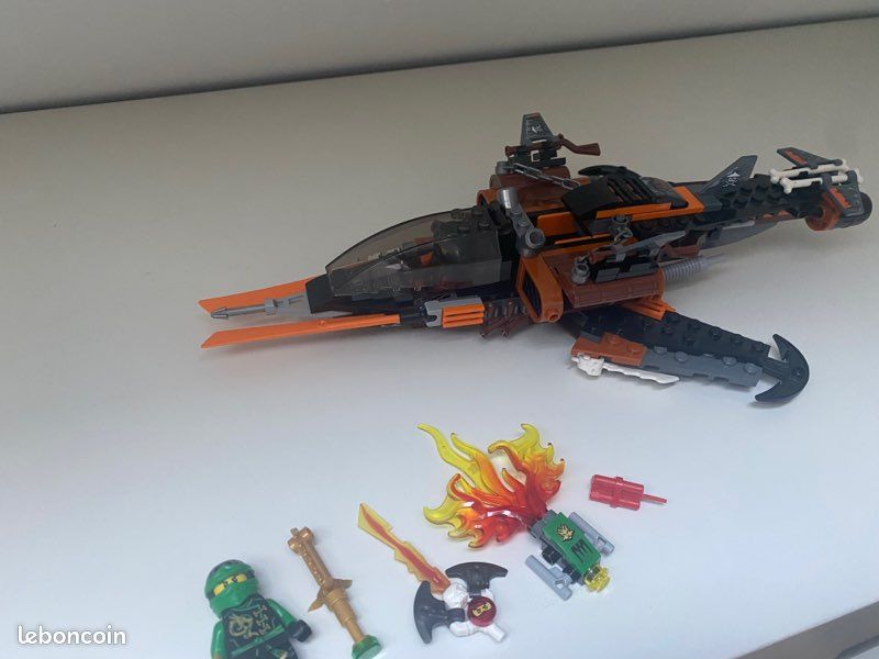 70601 Lego Ninjago Sky Pirates Sets LEGO Ninjago Le Requin Du Ciel - Main Image