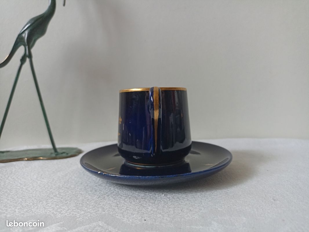 Tasse de collection en faïence (image 4)