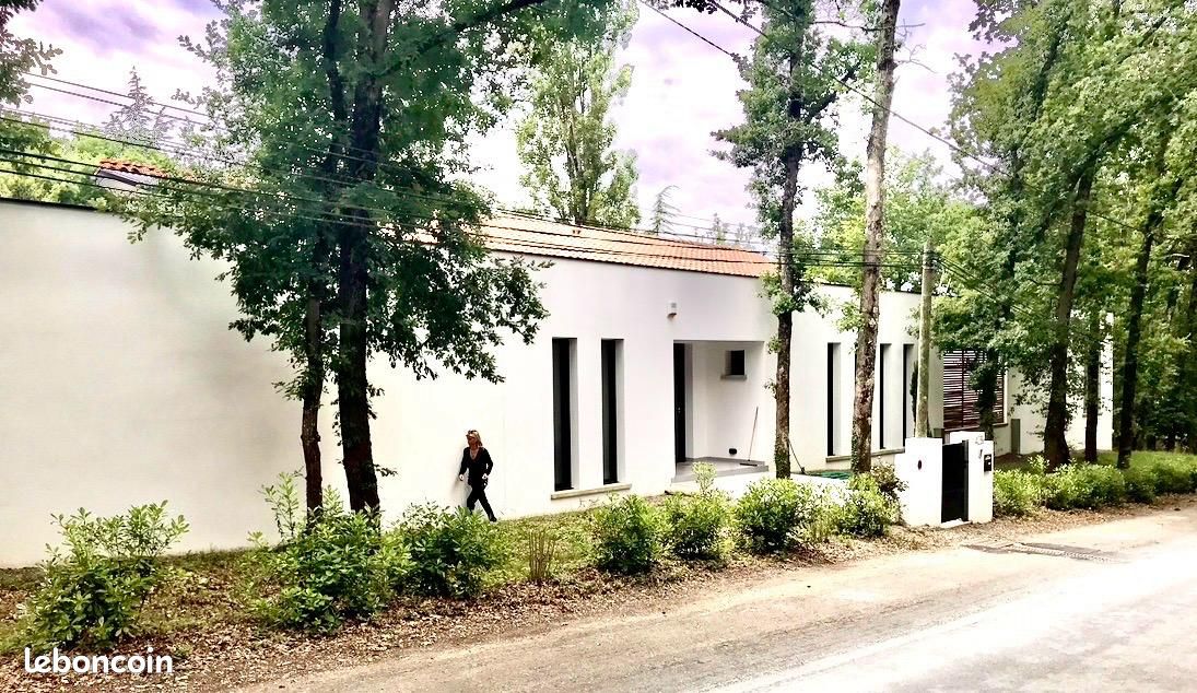 Maison 5 pièces 160 m² · à Rouffiac-Tolosan · 160 m² · 2 250 €