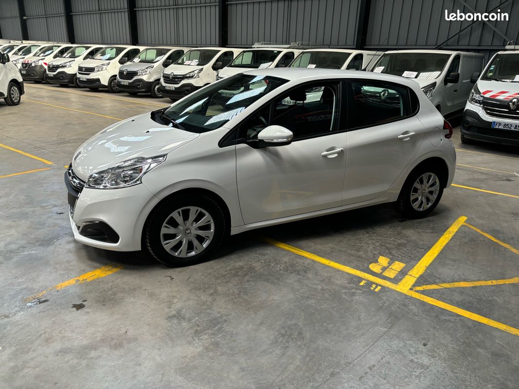 Peugeot 208 affaire hdi 100 CH PREMIUM PACK 51.569 km 8.825 ht (10.590 ttc) (image 2)