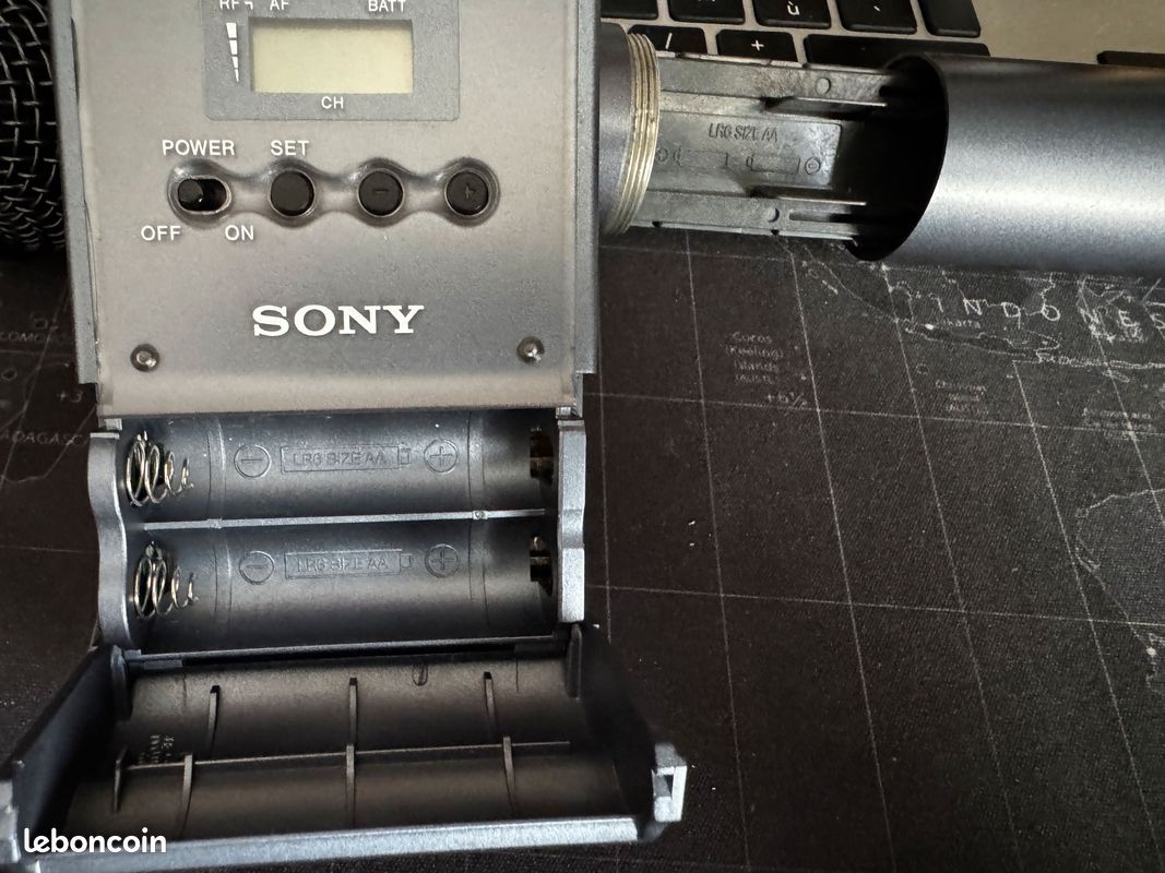 Ensemble Tuner/récepteur Sony URX-P1 UTX B1 - UHF, Sans Fil, Occasion Fonctionnel