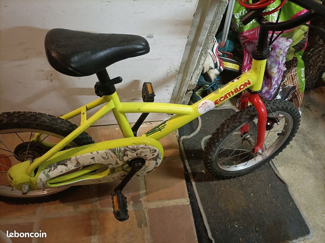 Vélo bleu enfant 5 ans (image 2)