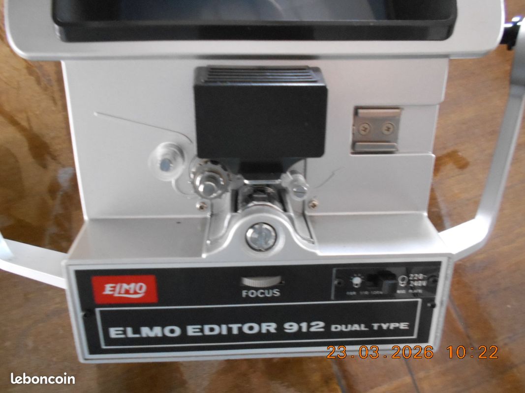 Vintage 8mm Projector Super 8 Elmo VP-A in original box from