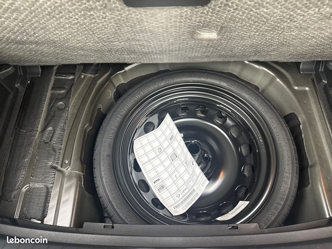 AUDI A1 Sportback 30 TFSI 116 ch S tronic 7 Design (image 21)