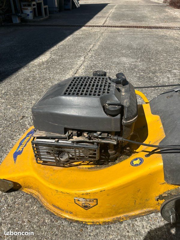 Vends tondeuse pour pièces détachées (image 2)