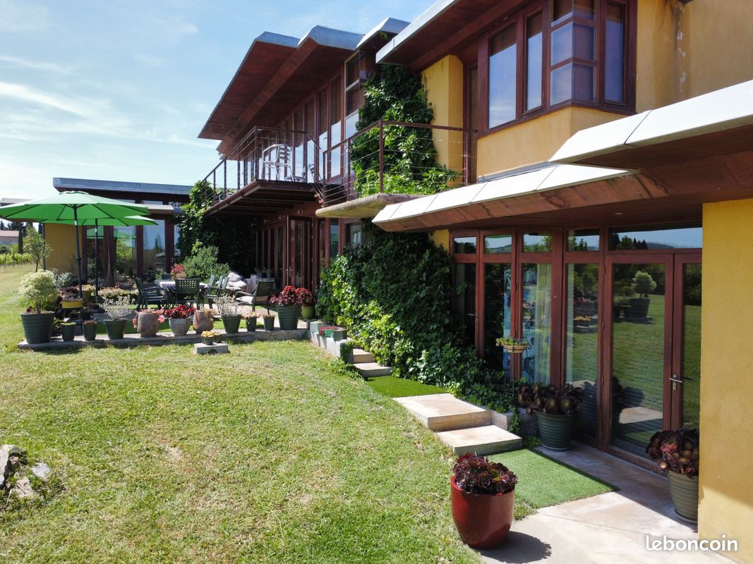 Maison 10 pièces 350 m² · à Carcassonne · 350 m² · 880 000 €