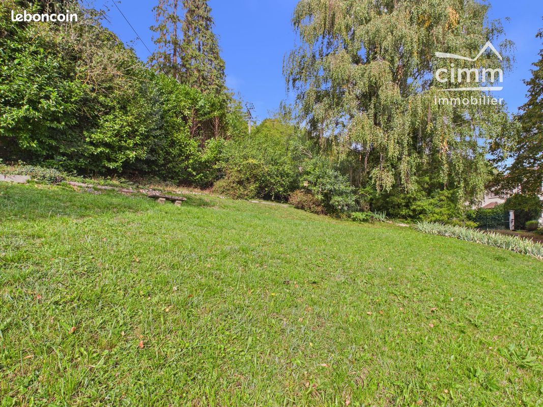 Terrain 957 m² · à Tullins · 957 m² · 89 000 €