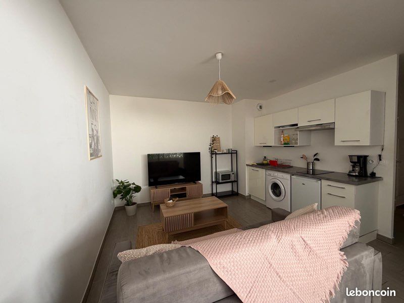 Appartement 1 pièce 25 m² · à Saint-Laurent-du-Var · 25 m² · 680 €