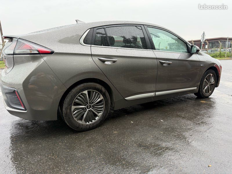 Hyundai ioniq hybride plug in 141 ch exécutive (image 1)