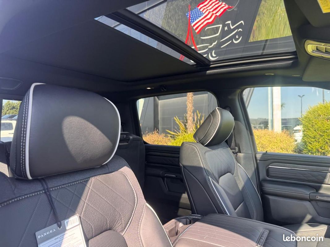 Dodge ram 1500 crew limited night edition rambox 2025 (image 24)
