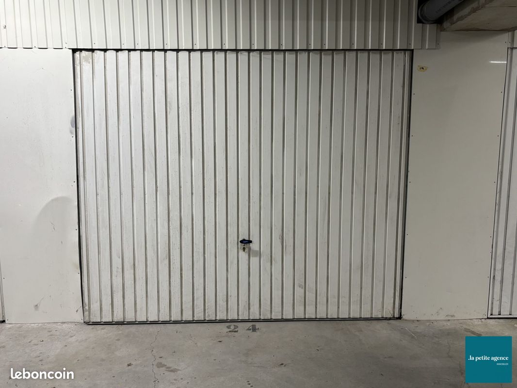 Parking 15 m² · à Caen · 15 m² · 17 990 €