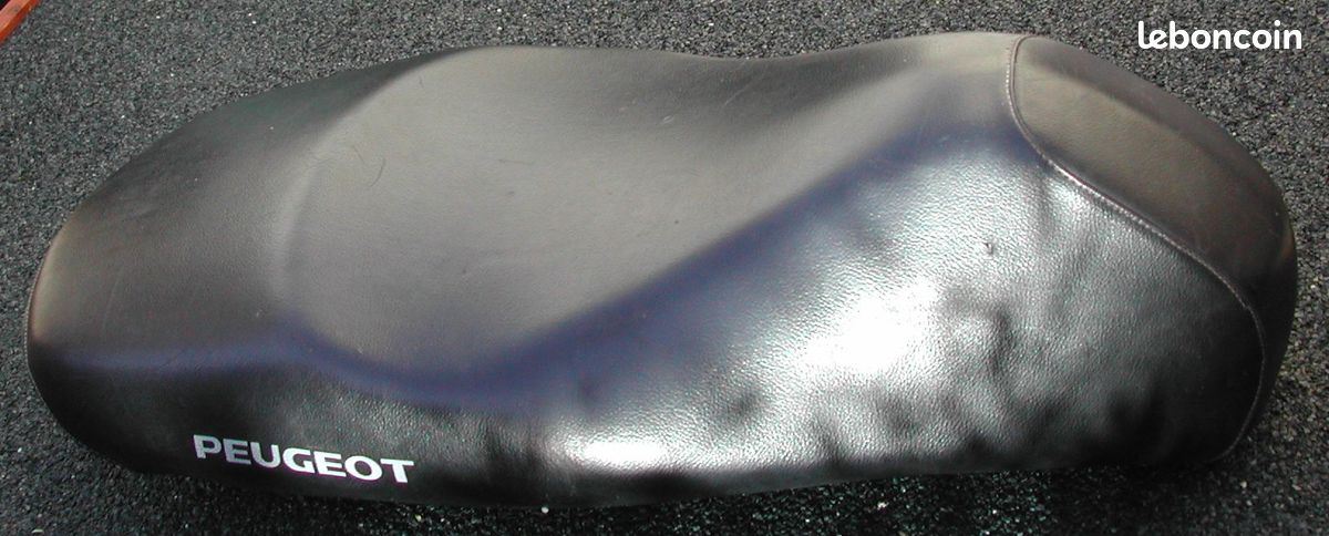 Selle PEUGEOT LUDIX 50 2003-2005 référence constructeur 1176152700 (image 1)
