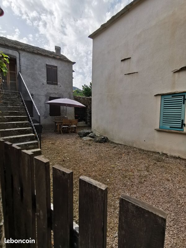 Maison de village (image 1)