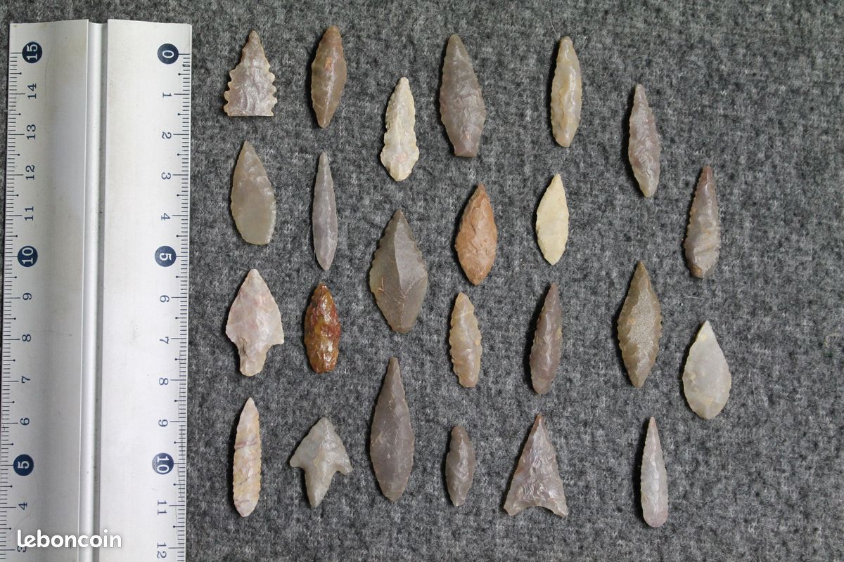 Lot Pointe De Flèche Pierre Taillée Préhistoire Néolithique Sahara Algérie Silex