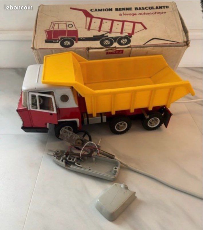 Jeu anciens - Camion benne - Joustra - Label Emmaüs