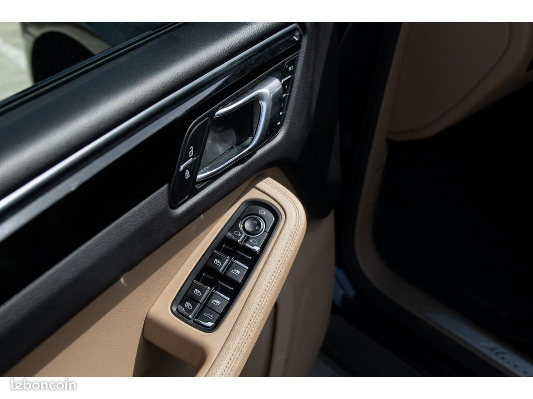 PORSCHE MACAN 3.0i V6 - 354 - BV PDK PHASE 2 / CARPLAY / Échappement sport / toit panoramique (image 14)