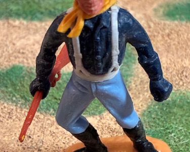 Un lot de 3 indiens en figurines plastique Timpo Britain au 1/32e