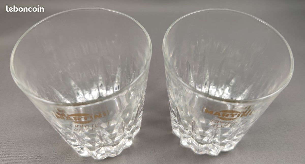 Lot 2 verres Martini (image 2)