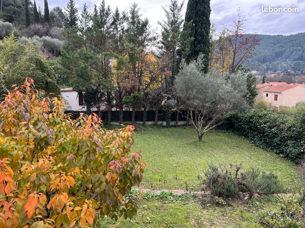 Maison 8 pièces 140 m² · à Solliès-Toucas · 140 m² · 299 000 €