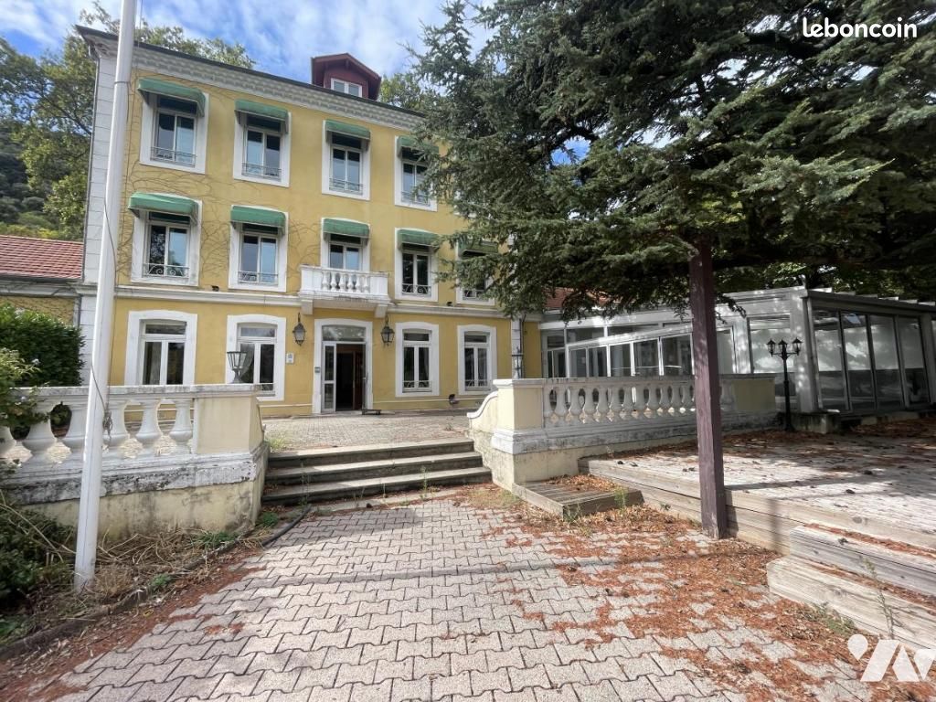 Maison 1900 m² · à Soyons · 1 900 m² · 2 500 000 €
