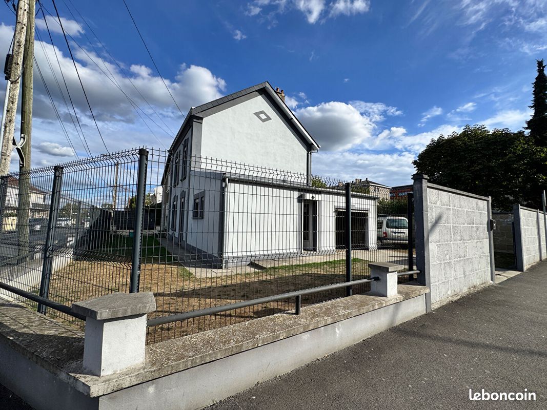 Maison 6 pièces 133 m² · à Charleville-Mézières · 133 m² · 155 000 €