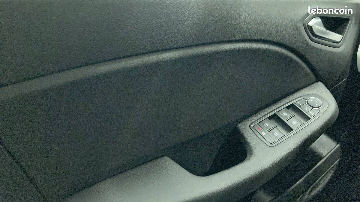 Renault clio e tech full hybrid 145 ch gsr2 techno (image 16)