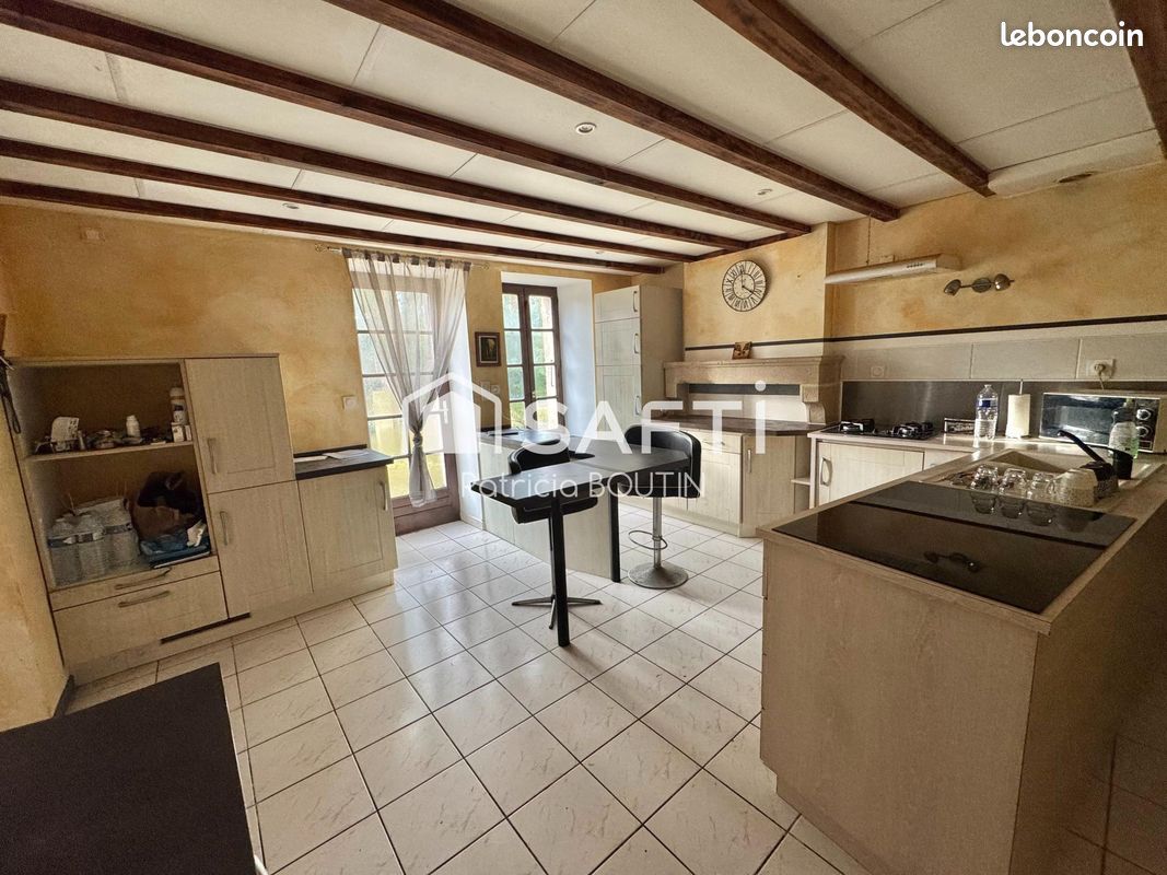 Maison 6 pièces 133 m² · à Coulonges-sur-l'Autize · 133 m² · 183 000 €