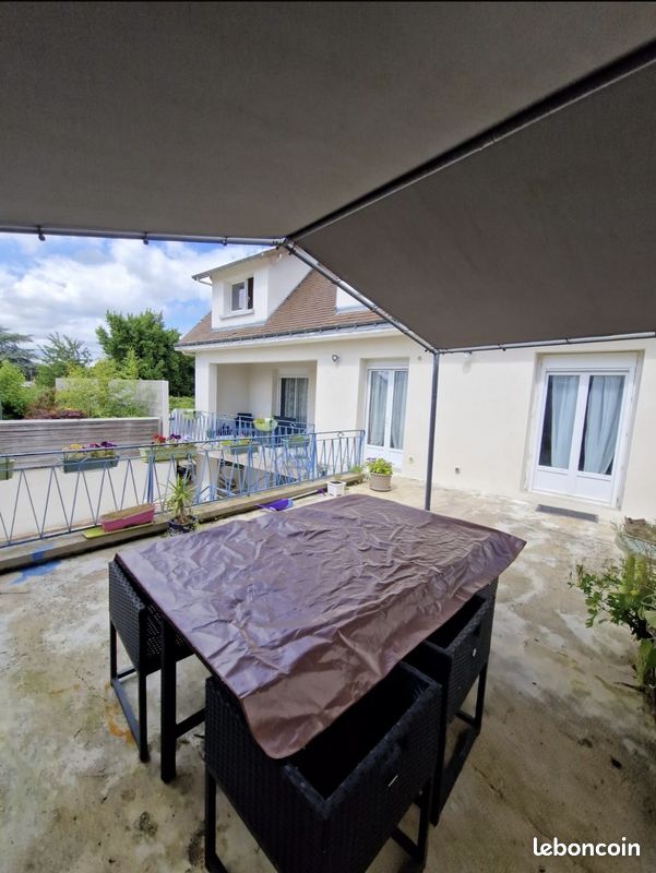 Maison 11 pièces 289 m² · à Châtellerault · 289 m² · 299 800 €