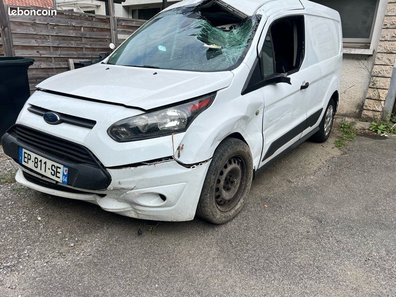 Ford transit Connect pour pièces (image 1)