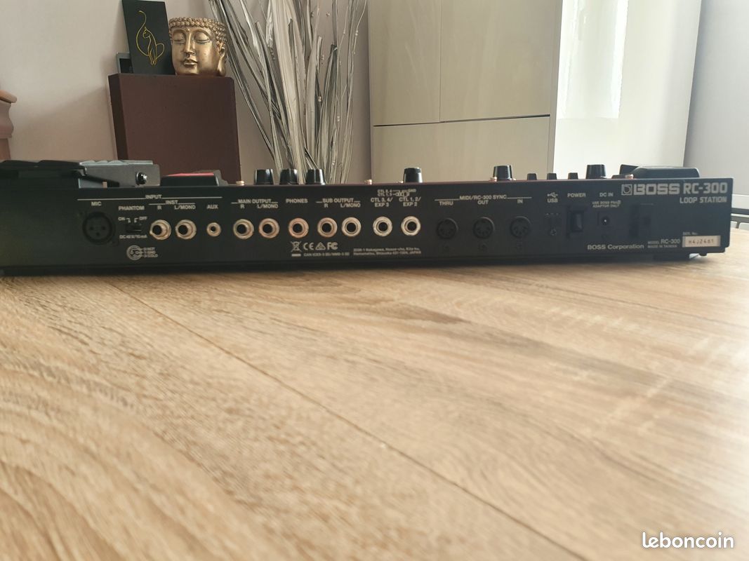 Boss rc-300 loop station (image 1)